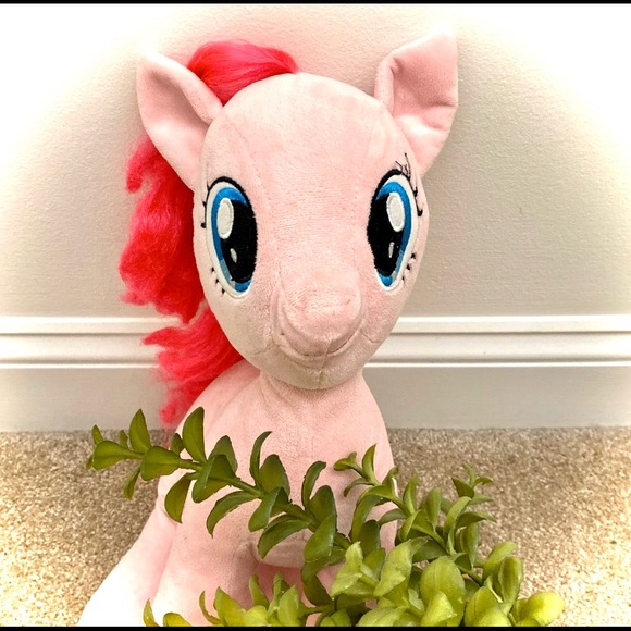 My Little Pony Pinky Pie Plush Animal - Picture 8 of 8
